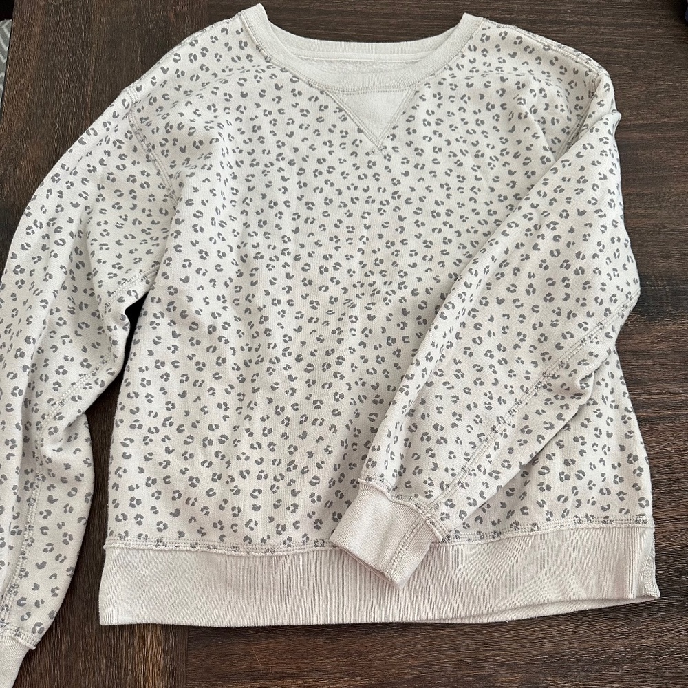 Abercrombie soft AF spotted sweatshirt